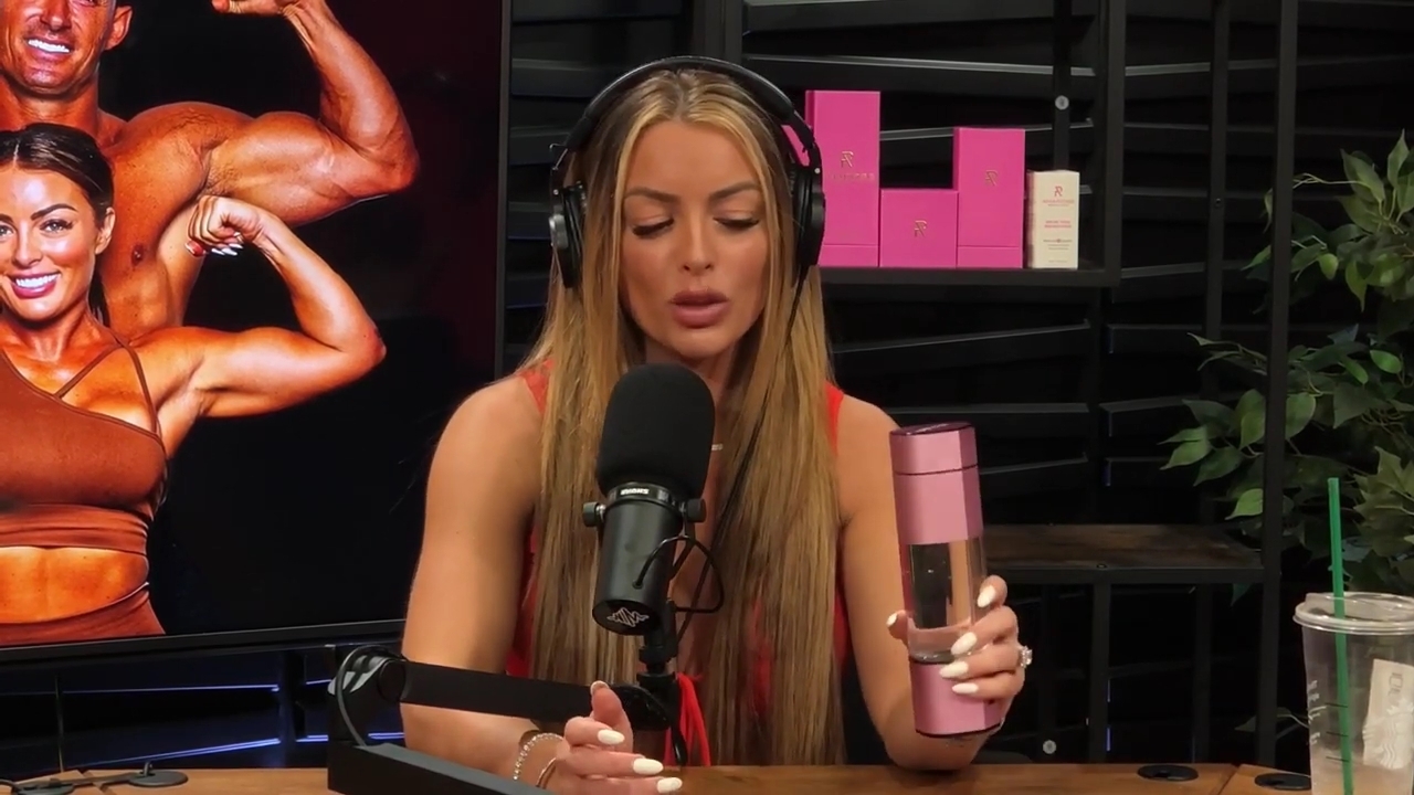 y2mate_is_-_Ep_21_-_Power_Alphas_Podcast__Behind_the_Scenes_of_the_WWE___Mandy_Saccomano___Sabby_Piscitelli-56w6yl4r2MY-720p-1711402344_mp40945.jpg