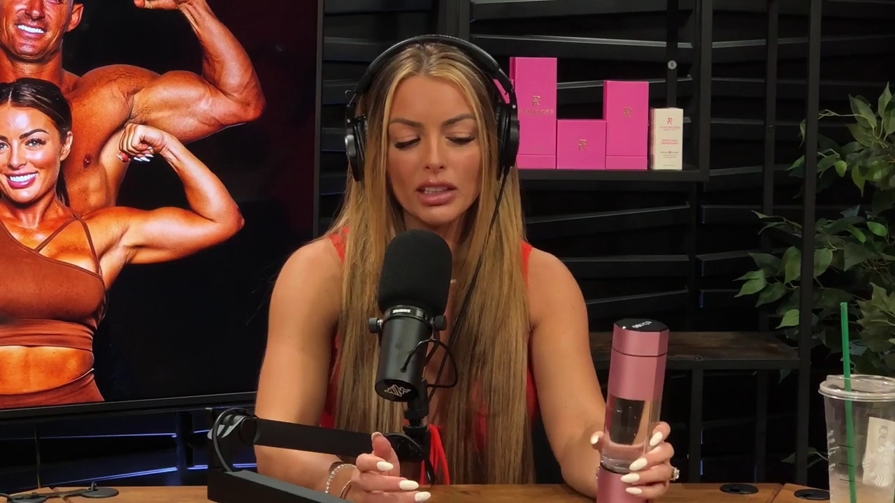 y2mate_is_-_Ep_21_-_Power_Alphas_Podcast__Behind_the_Scenes_of_the_WWE___Mandy_Saccomano___Sabby_Piscitelli-56w6yl4r2MY-720p-1711402344_mp40946.jpg