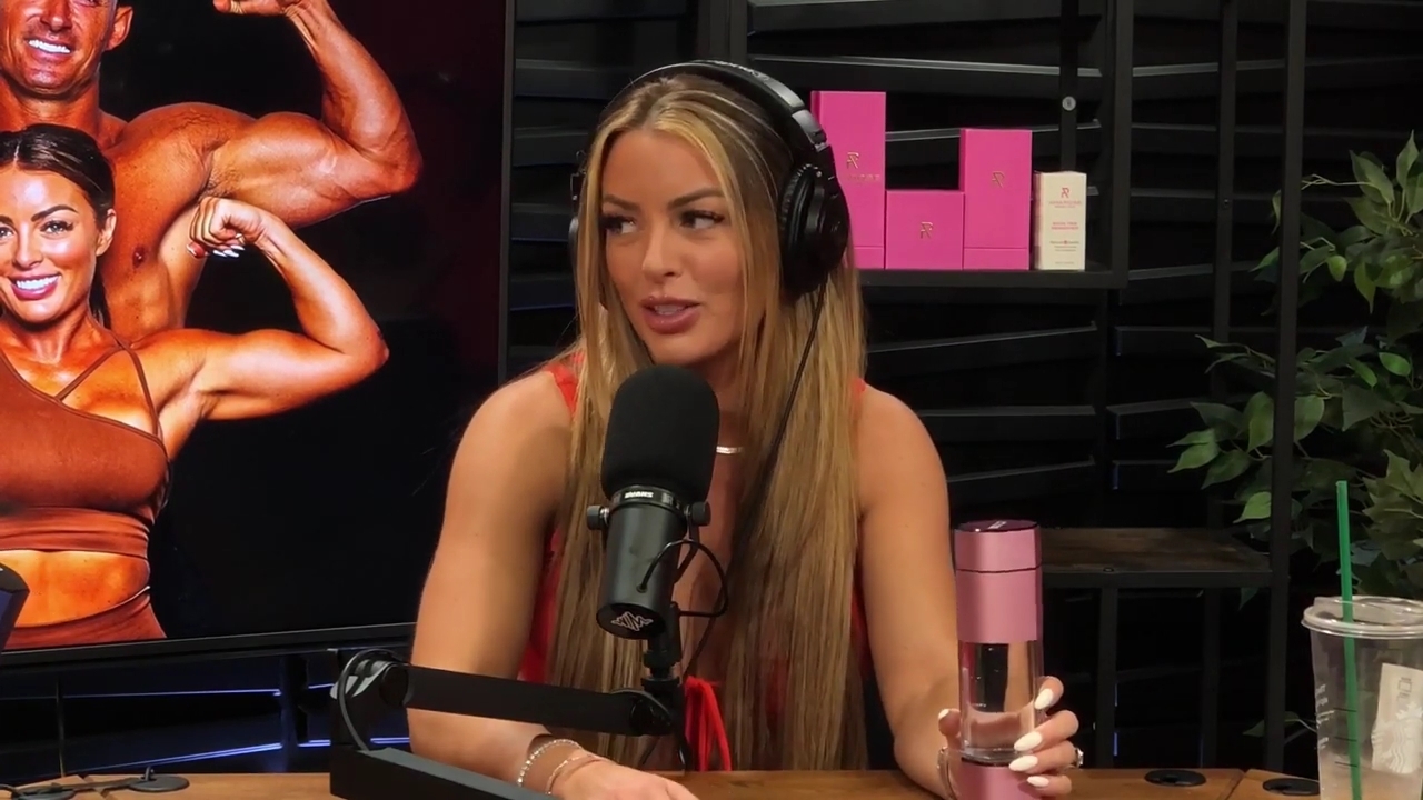 y2mate_is_-_Ep_21_-_Power_Alphas_Podcast__Behind_the_Scenes_of_the_WWE___Mandy_Saccomano___Sabby_Piscitelli-56w6yl4r2MY-720p-1711402344_mp40949.jpg