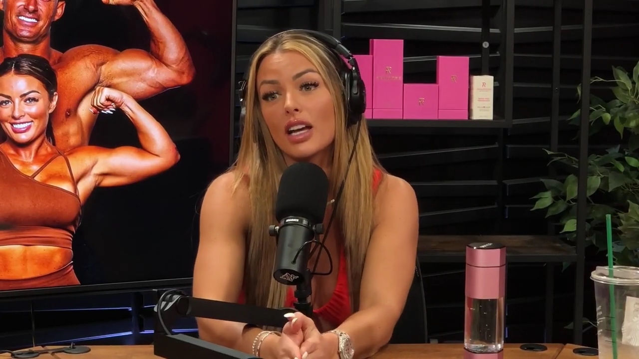 y2mate_is_-_Ep_21_-_Power_Alphas_Podcast__Behind_the_Scenes_of_the_WWE___Mandy_Saccomano___Sabby_Piscitelli-56w6yl4r2MY-720p-1711402344_mp41057.jpg