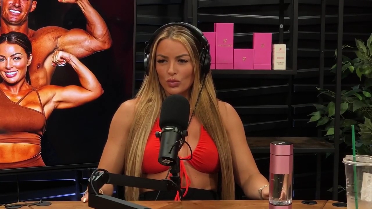 y2mate_is_-_Ep_21_-_Power_Alphas_Podcast__Behind_the_Scenes_of_the_WWE___Mandy_Saccomano___Sabby_Piscitelli-56w6yl4r2MY-720p-1711402344_mp41071.jpg