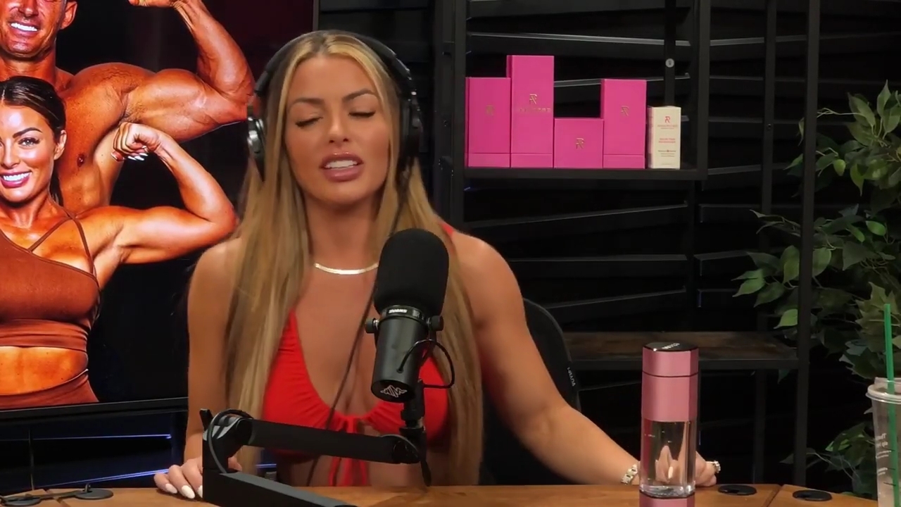 y2mate_is_-_Ep_21_-_Power_Alphas_Podcast__Behind_the_Scenes_of_the_WWE___Mandy_Saccomano___Sabby_Piscitelli-56w6yl4r2MY-720p-1711402344_mp41190.jpg