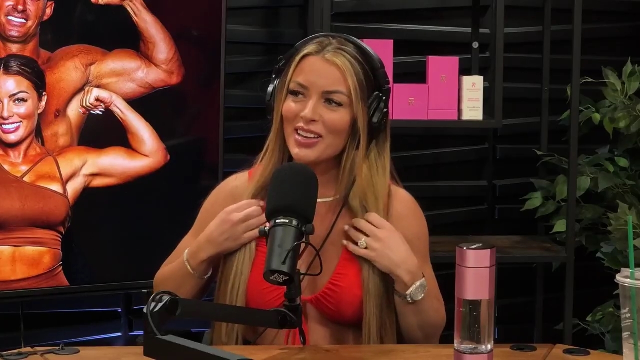 y2mate_is_-_Ep_21_-_Power_Alphas_Podcast__Behind_the_Scenes_of_the_WWE___Mandy_Saccomano___Sabby_Piscitelli-56w6yl4r2MY-720p-1711402344_mp41194.jpg