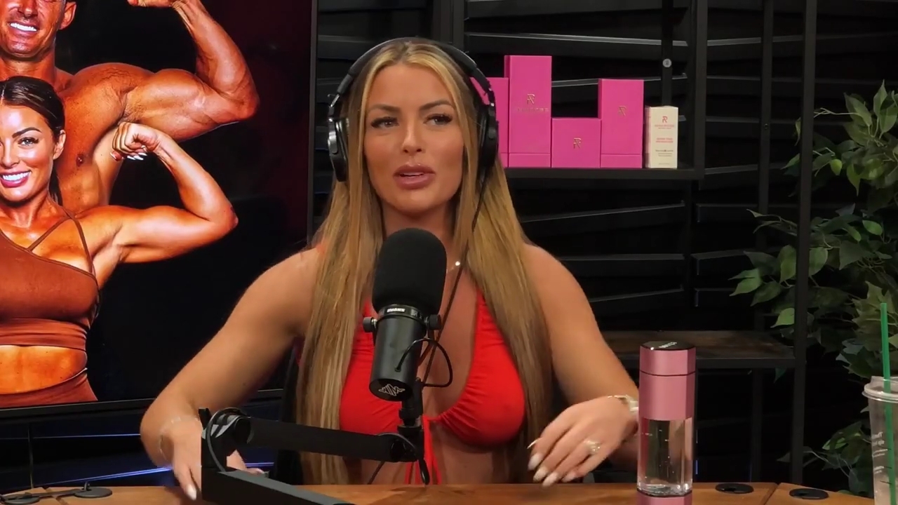 y2mate_is_-_Ep_21_-_Power_Alphas_Podcast__Behind_the_Scenes_of_the_WWE___Mandy_Saccomano___Sabby_Piscitelli-56w6yl4r2MY-720p-1711402344_mp41195.jpg