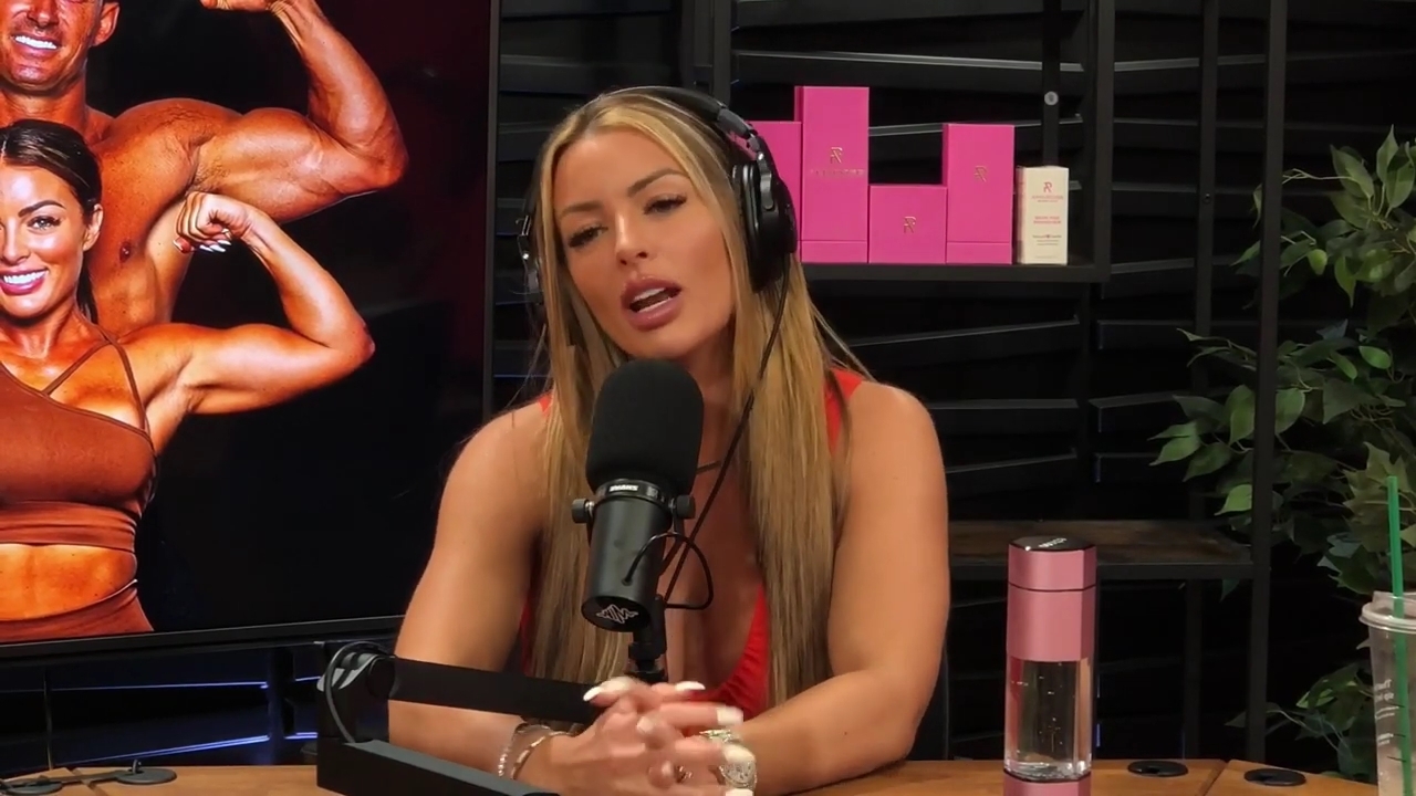 y2mate_is_-_Ep_21_-_Power_Alphas_Podcast__Behind_the_Scenes_of_the_WWE___Mandy_Saccomano___Sabby_Piscitelli-56w6yl4r2MY-720p-1711402344_mp41217.jpg