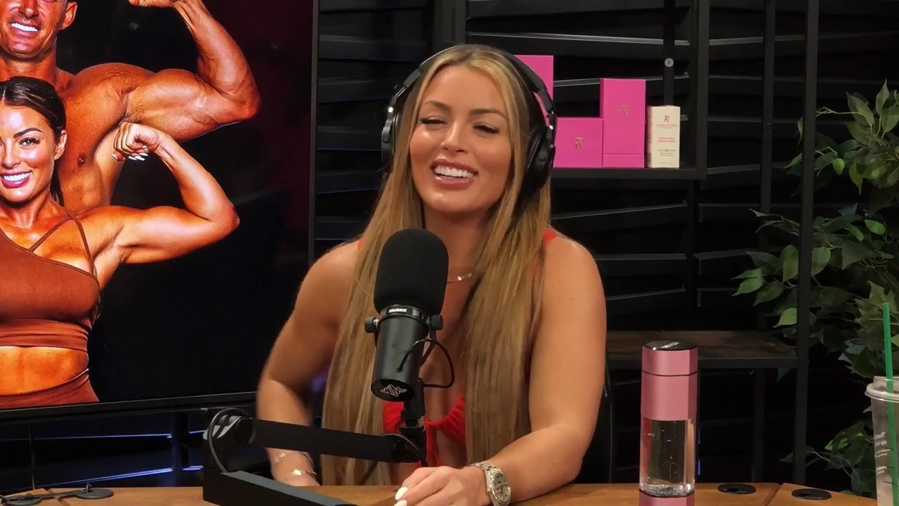 y2mate_is_-_Ep_21_-_Power_Alphas_Podcast__Behind_the_Scenes_of_the_WWE___Mandy_Saccomano___Sabby_Piscitelli-56w6yl4r2MY-720p-1711402344_mp41234.jpg