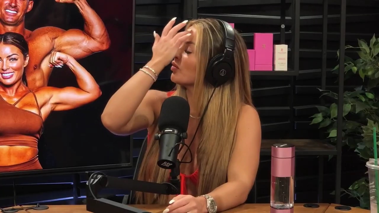 y2mate_is_-_Ep_21_-_Power_Alphas_Podcast__Behind_the_Scenes_of_the_WWE___Mandy_Saccomano___Sabby_Piscitelli-56w6yl4r2MY-720p-1711402344_mp41243.jpg