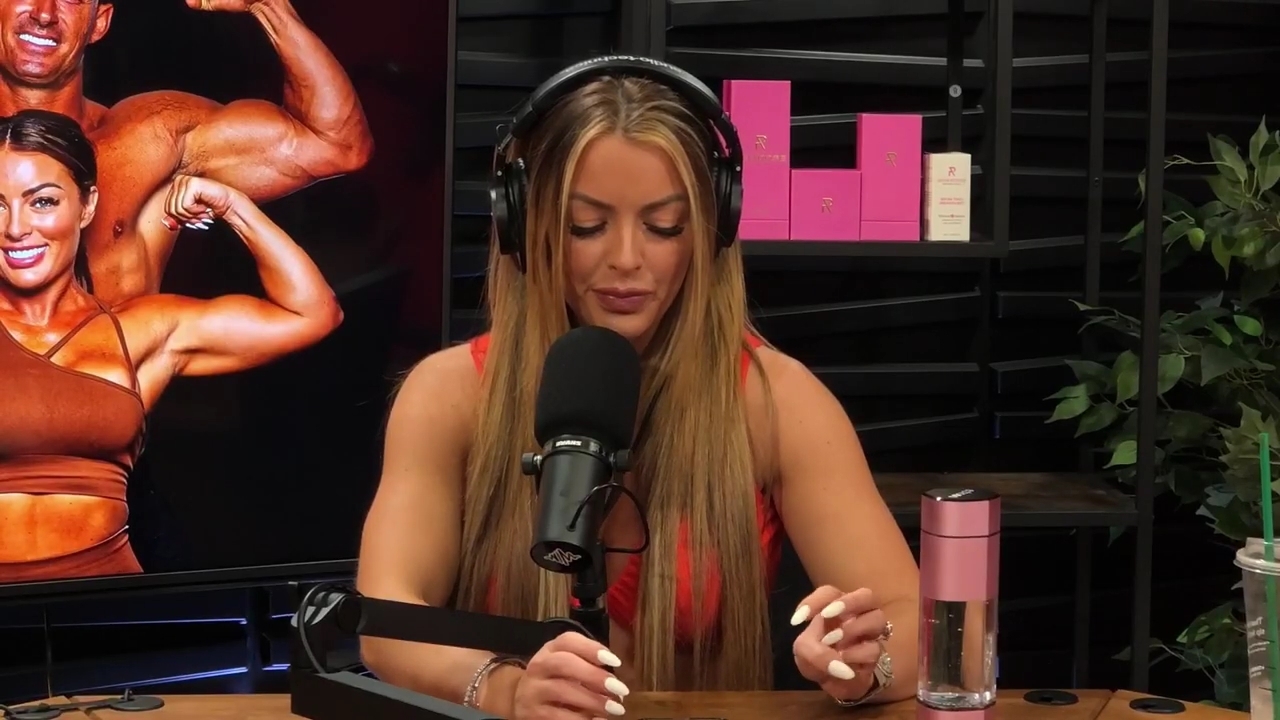 y2mate_is_-_Ep_21_-_Power_Alphas_Podcast__Behind_the_Scenes_of_the_WWE___Mandy_Saccomano___Sabby_Piscitelli-56w6yl4r2MY-720p-1711402344_mp41278.jpg