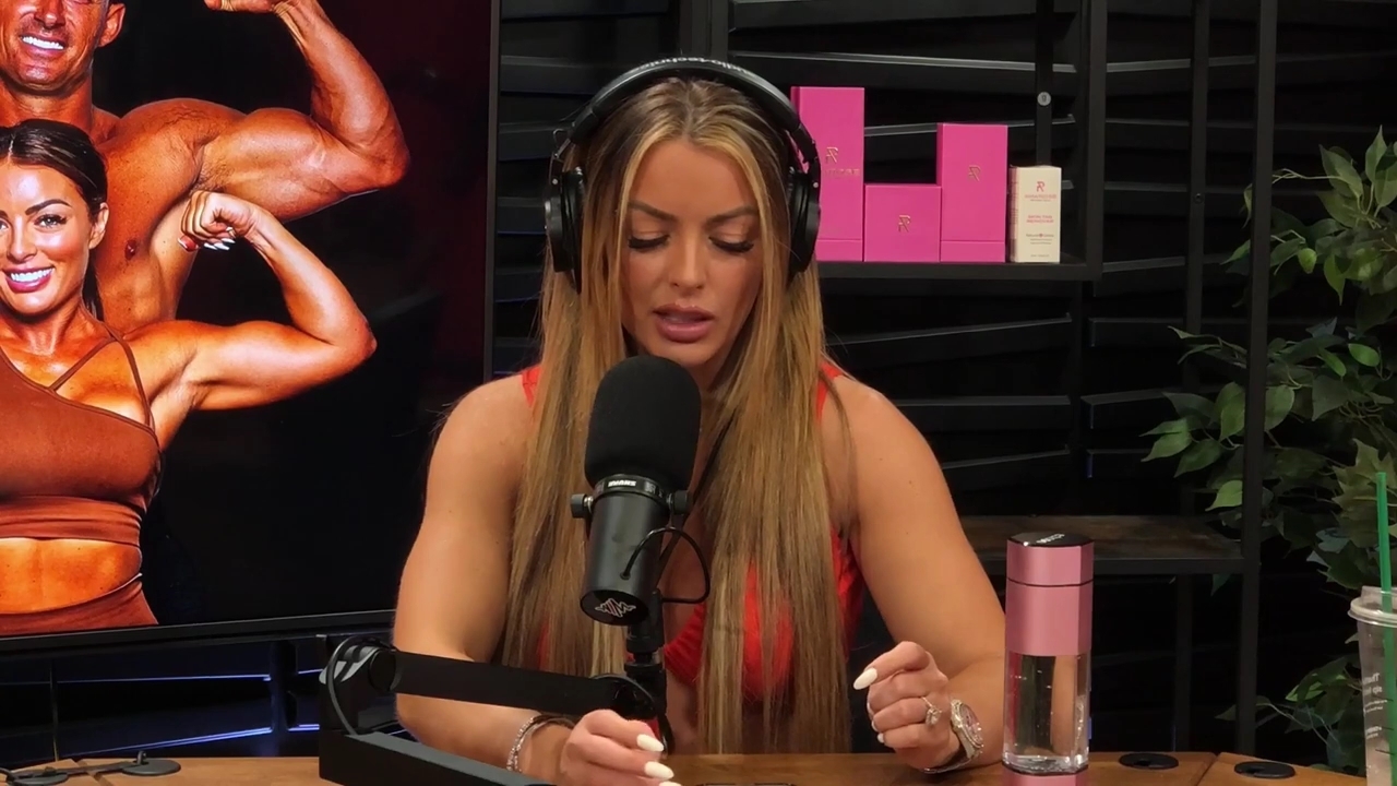 y2mate_is_-_Ep_21_-_Power_Alphas_Podcast__Behind_the_Scenes_of_the_WWE___Mandy_Saccomano___Sabby_Piscitelli-56w6yl4r2MY-720p-1711402344_mp41282.jpg