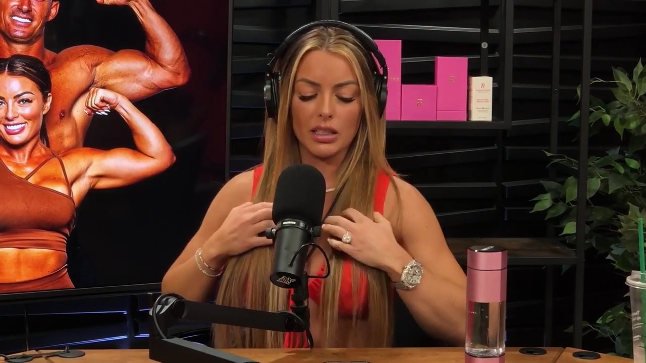 y2mate_is_-_Ep_21_-_Power_Alphas_Podcast__Behind_the_Scenes_of_the_WWE___Mandy_Saccomano___Sabby_Piscitelli-56w6yl4r2MY-720p-1711402344_mp41285.jpg
