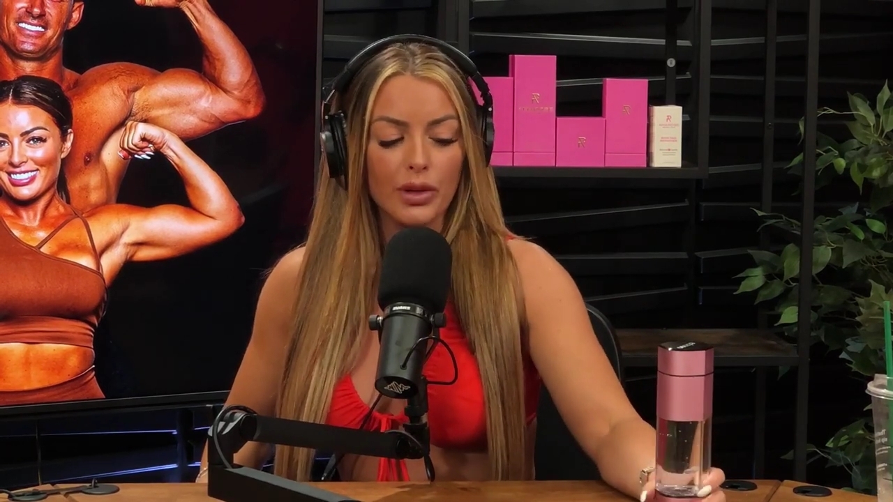 y2mate_is_-_Ep_21_-_Power_Alphas_Podcast__Behind_the_Scenes_of_the_WWE___Mandy_Saccomano___Sabby_Piscitelli-56w6yl4r2MY-720p-1711402344_mp41294.jpg