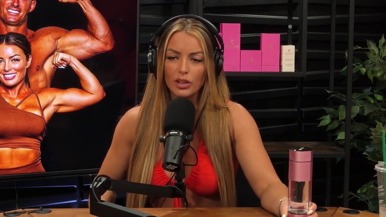 y2mate_is_-_Ep_21_-_Power_Alphas_Podcast__Behind_the_Scenes_of_the_WWE___Mandy_Saccomano___Sabby_Piscitelli-56w6yl4r2MY-720p-1711402344_mp41301.jpg