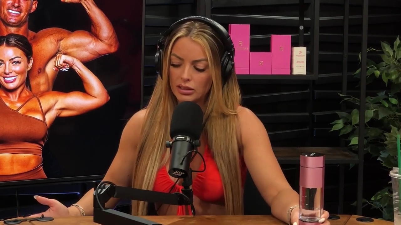 y2mate_is_-_Ep_21_-_Power_Alphas_Podcast__Behind_the_Scenes_of_the_WWE___Mandy_Saccomano___Sabby_Piscitelli-56w6yl4r2MY-720p-1711402344_mp41303.jpg