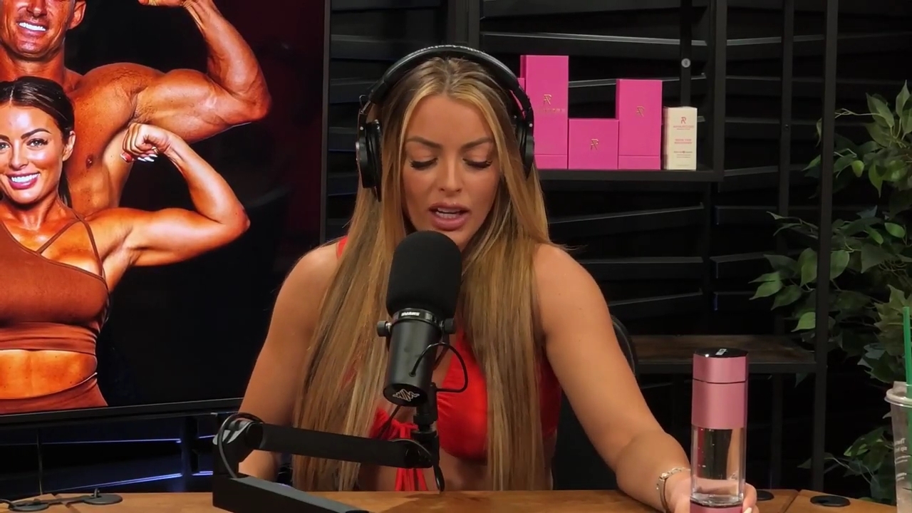 y2mate_is_-_Ep_21_-_Power_Alphas_Podcast__Behind_the_Scenes_of_the_WWE___Mandy_Saccomano___Sabby_Piscitelli-56w6yl4r2MY-720p-1711402344_mp41318.jpg