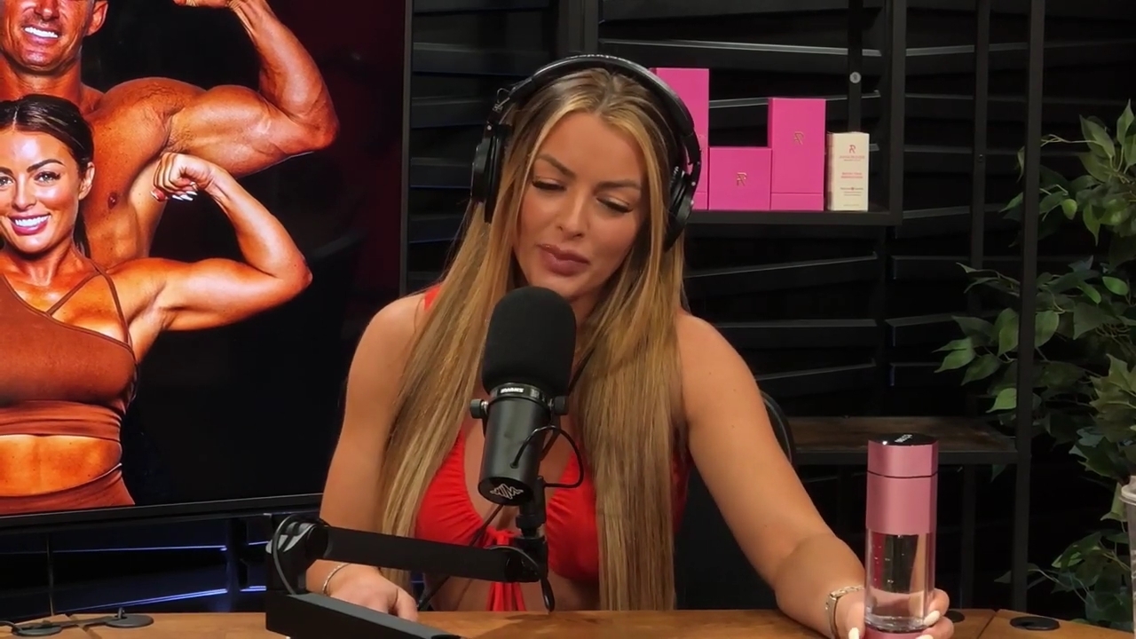 y2mate_is_-_Ep_21_-_Power_Alphas_Podcast__Behind_the_Scenes_of_the_WWE___Mandy_Saccomano___Sabby_Piscitelli-56w6yl4r2MY-720p-1711402344_mp41364.jpg
