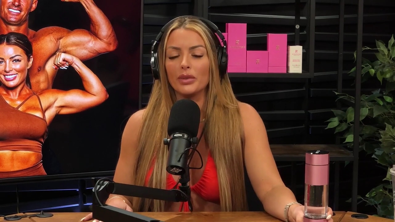 y2mate_is_-_Ep_21_-_Power_Alphas_Podcast__Behind_the_Scenes_of_the_WWE___Mandy_Saccomano___Sabby_Piscitelli-56w6yl4r2MY-720p-1711402344_mp41378.jpg