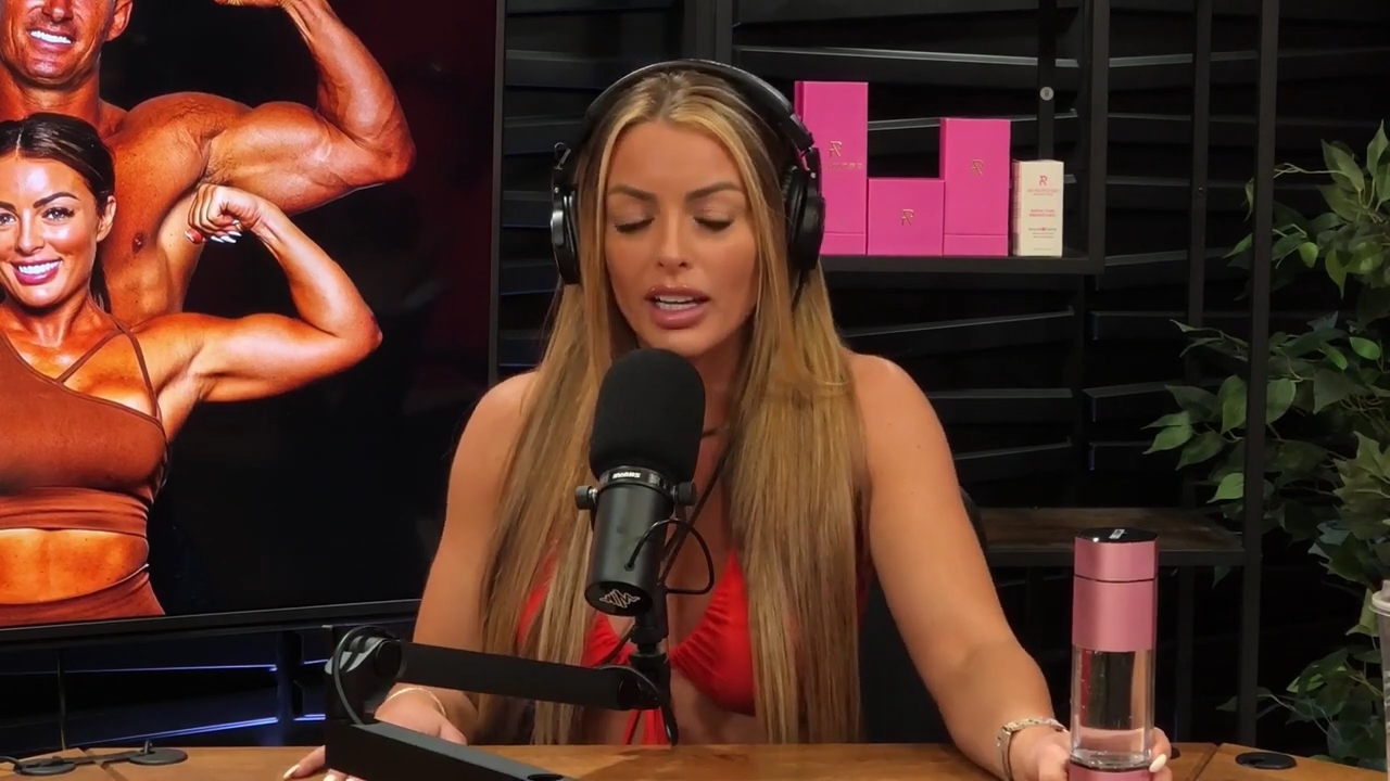 y2mate_is_-_Ep_21_-_Power_Alphas_Podcast__Behind_the_Scenes_of_the_WWE___Mandy_Saccomano___Sabby_Piscitelli-56w6yl4r2MY-720p-1711402344_mp41379.jpg