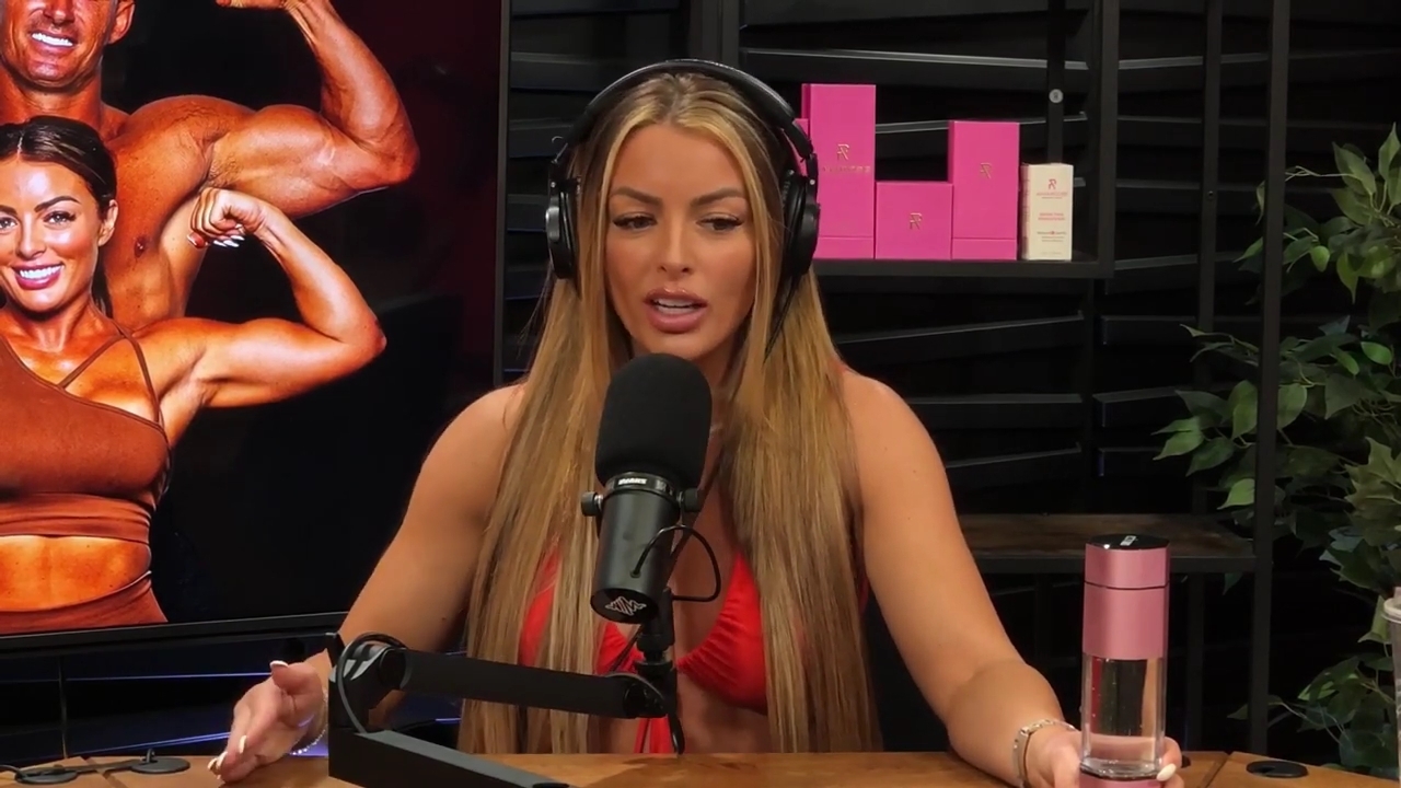 y2mate_is_-_Ep_21_-_Power_Alphas_Podcast__Behind_the_Scenes_of_the_WWE___Mandy_Saccomano___Sabby_Piscitelli-56w6yl4r2MY-720p-1711402344_mp41386.jpg