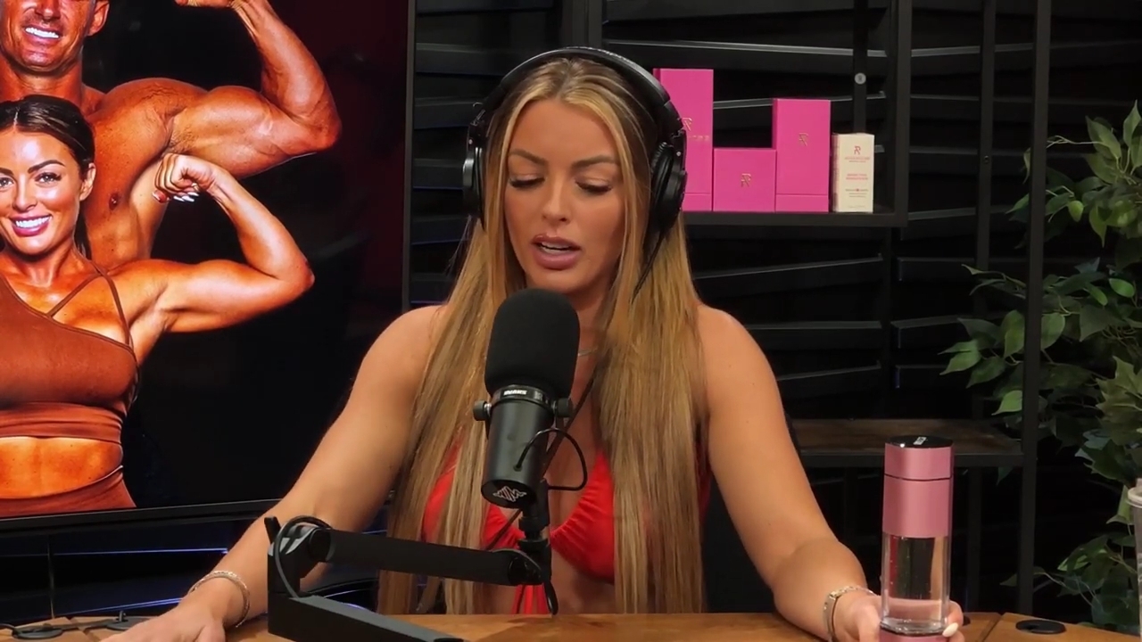 y2mate_is_-_Ep_21_-_Power_Alphas_Podcast__Behind_the_Scenes_of_the_WWE___Mandy_Saccomano___Sabby_Piscitelli-56w6yl4r2MY-720p-1711402344_mp41388.jpg