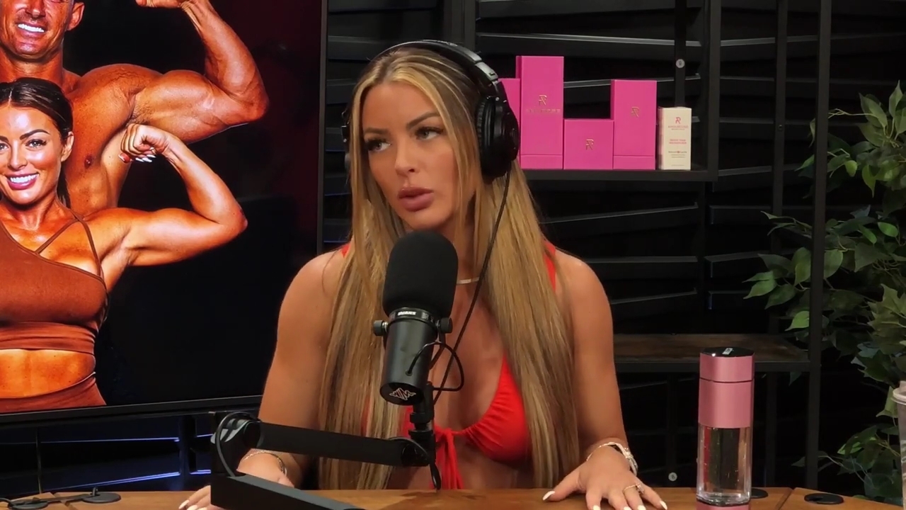 y2mate_is_-_Ep_21_-_Power_Alphas_Podcast__Behind_the_Scenes_of_the_WWE___Mandy_Saccomano___Sabby_Piscitelli-56w6yl4r2MY-720p-1711402344_mp41454.jpg
