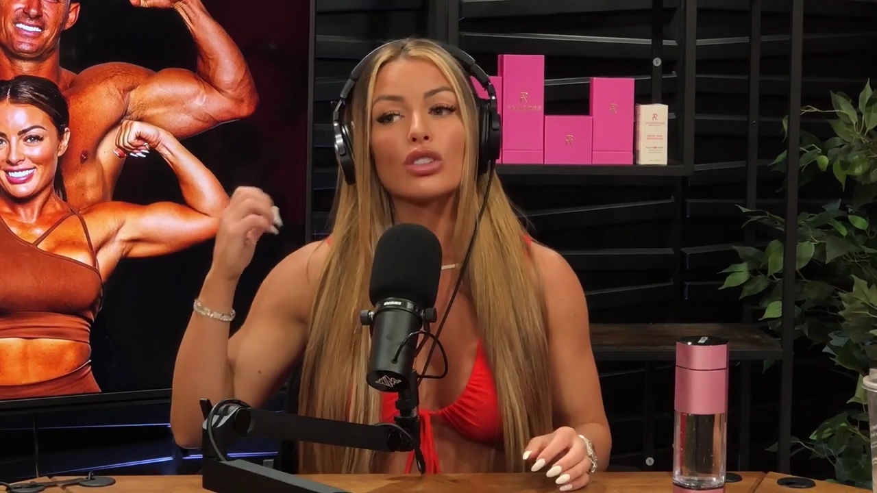 y2mate_is_-_Ep_21_-_Power_Alphas_Podcast__Behind_the_Scenes_of_the_WWE___Mandy_Saccomano___Sabby_Piscitelli-56w6yl4r2MY-720p-1711402344_mp41458.jpg