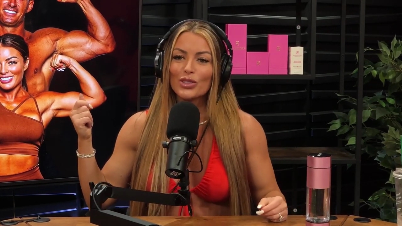 y2mate_is_-_Ep_21_-_Power_Alphas_Podcast__Behind_the_Scenes_of_the_WWE___Mandy_Saccomano___Sabby_Piscitelli-56w6yl4r2MY-720p-1711402344_mp41477.jpg