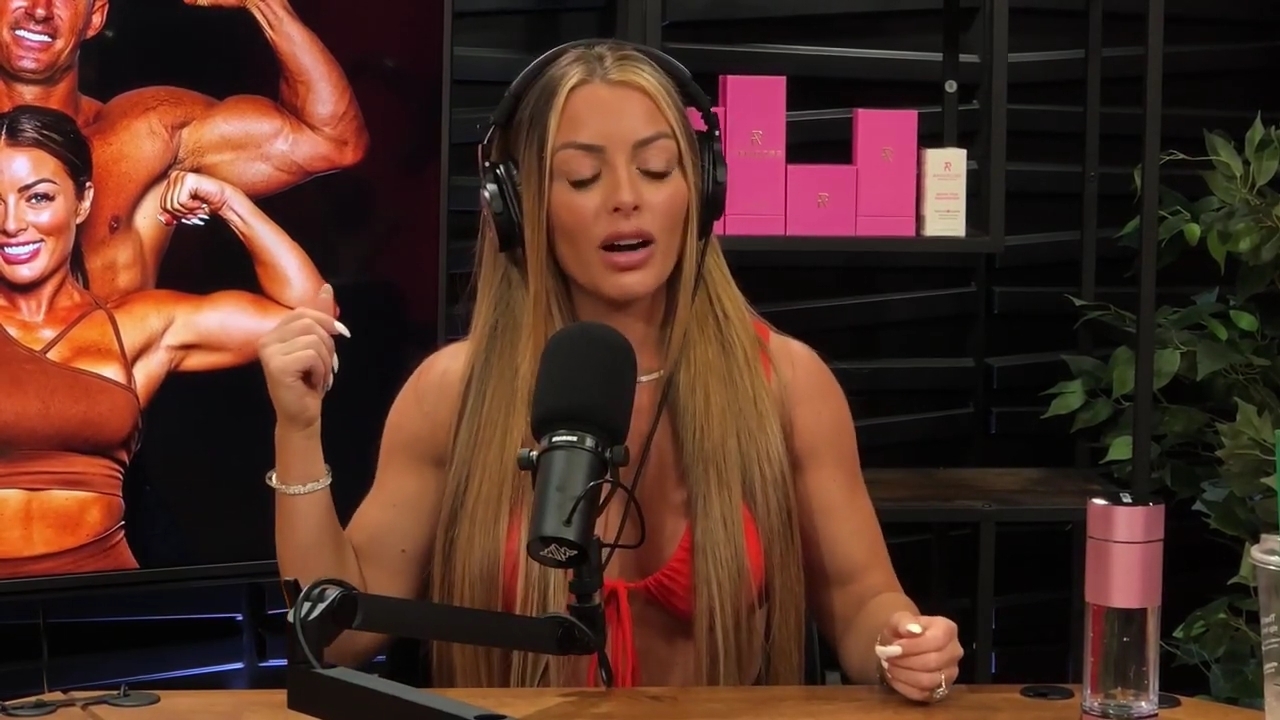 y2mate_is_-_Ep_21_-_Power_Alphas_Podcast__Behind_the_Scenes_of_the_WWE___Mandy_Saccomano___Sabby_Piscitelli-56w6yl4r2MY-720p-1711402344_mp41511.jpg
