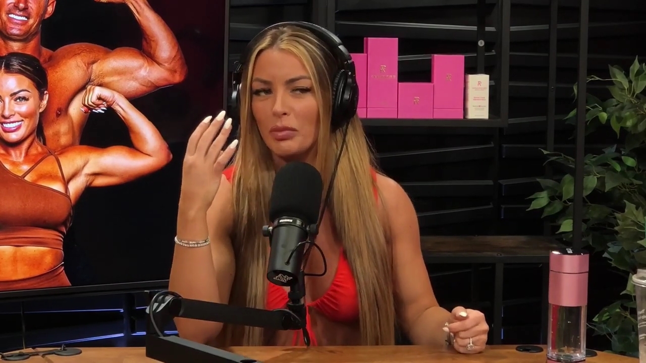 y2mate_is_-_Ep_21_-_Power_Alphas_Podcast__Behind_the_Scenes_of_the_WWE___Mandy_Saccomano___Sabby_Piscitelli-56w6yl4r2MY-720p-1711402344_mp41540.jpg