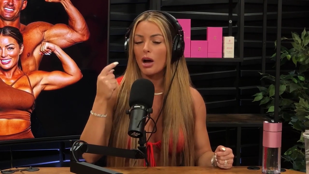 y2mate_is_-_Ep_21_-_Power_Alphas_Podcast__Behind_the_Scenes_of_the_WWE___Mandy_Saccomano___Sabby_Piscitelli-56w6yl4r2MY-720p-1711402344_mp41556.jpg