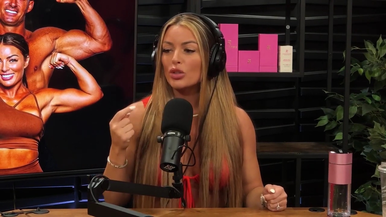 y2mate_is_-_Ep_21_-_Power_Alphas_Podcast__Behind_the_Scenes_of_the_WWE___Mandy_Saccomano___Sabby_Piscitelli-56w6yl4r2MY-720p-1711402344_mp41557.jpg