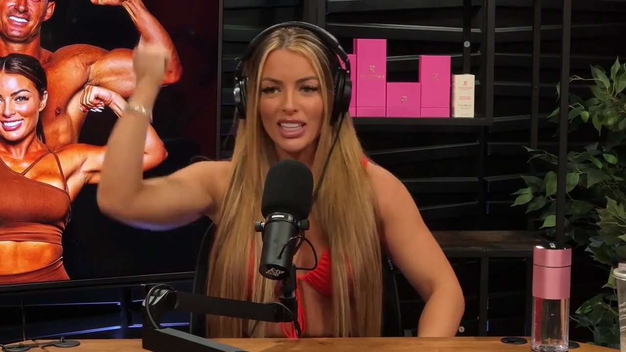 y2mate_is_-_Ep_21_-_Power_Alphas_Podcast__Behind_the_Scenes_of_the_WWE___Mandy_Saccomano___Sabby_Piscitelli-56w6yl4r2MY-720p-1711402344_mp41571.jpg