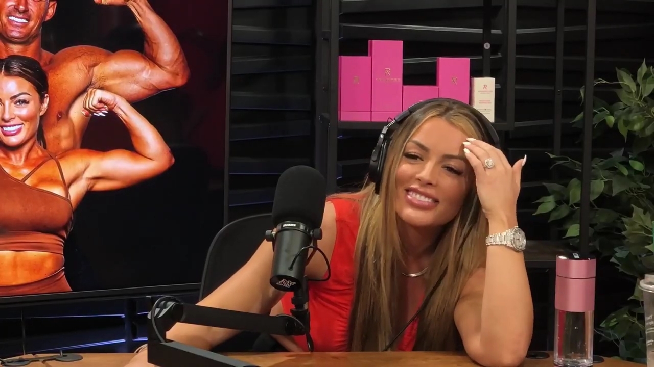 y2mate_is_-_Ep_21_-_Power_Alphas_Podcast__Behind_the_Scenes_of_the_WWE___Mandy_Saccomano___Sabby_Piscitelli-56w6yl4r2MY-720p-1711402344_mp41684.jpg