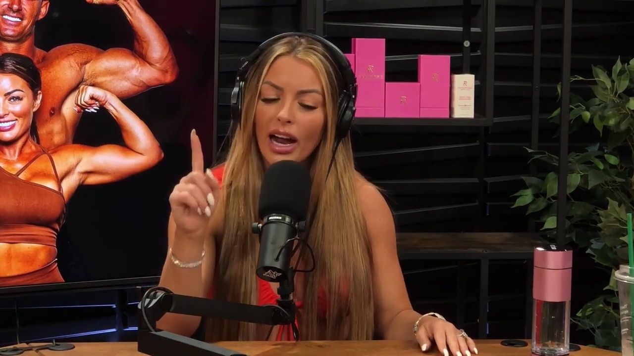 y2mate_is_-_Ep_21_-_Power_Alphas_Podcast__Behind_the_Scenes_of_the_WWE___Mandy_Saccomano___Sabby_Piscitelli-56w6yl4r2MY-720p-1711402344_mp41721.jpg