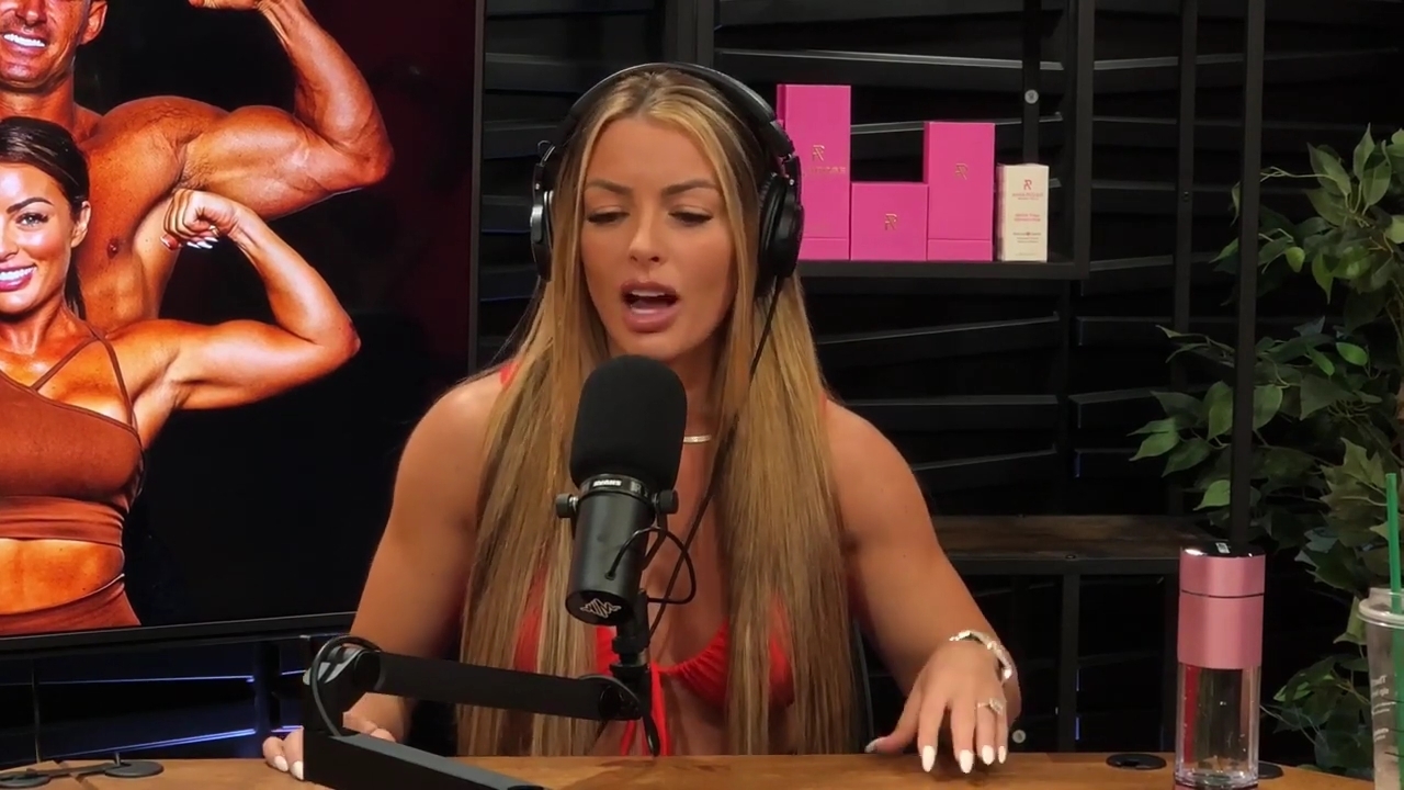 y2mate_is_-_Ep_21_-_Power_Alphas_Podcast__Behind_the_Scenes_of_the_WWE___Mandy_Saccomano___Sabby_Piscitelli-56w6yl4r2MY-720p-1711402344_mp41743.jpg