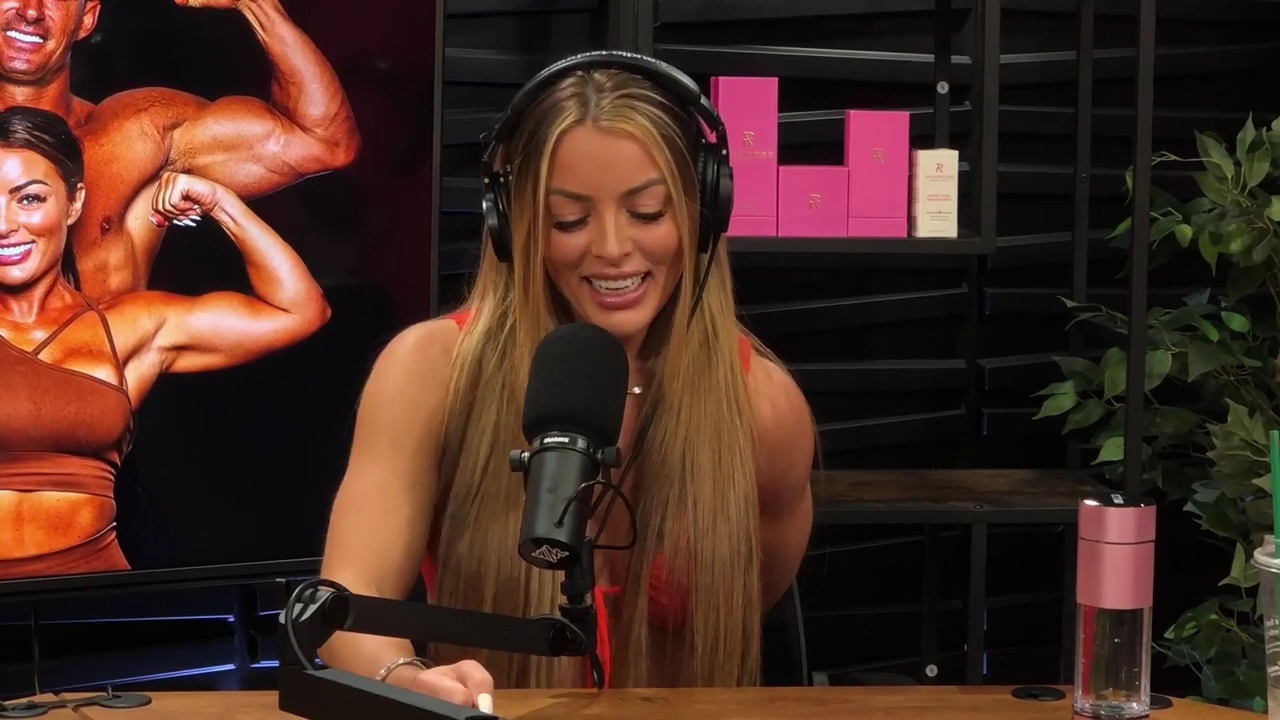 y2mate_is_-_Ep_21_-_Power_Alphas_Podcast__Behind_the_Scenes_of_the_WWE___Mandy_Saccomano___Sabby_Piscitelli-56w6yl4r2MY-720p-1711402344_mp42013.jpg