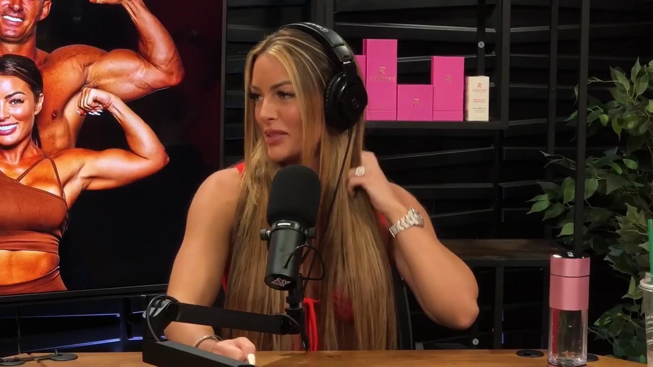 y2mate_is_-_Ep_21_-_Power_Alphas_Podcast__Behind_the_Scenes_of_the_WWE___Mandy_Saccomano___Sabby_Piscitelli-56w6yl4r2MY-720p-1711402344_mp42015.jpg