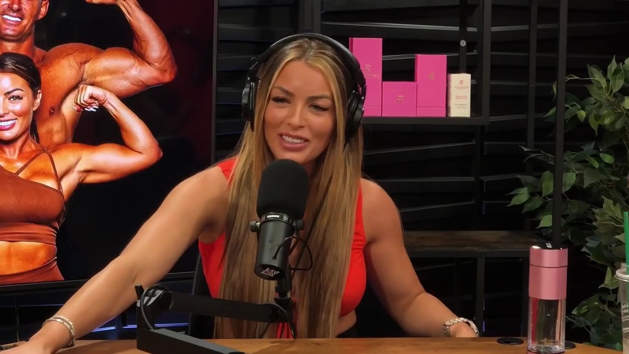 y2mate_is_-_Ep_21_-_Power_Alphas_Podcast__Behind_the_Scenes_of_the_WWE___Mandy_Saccomano___Sabby_Piscitelli-56w6yl4r2MY-720p-1711402344_mp42033.jpg