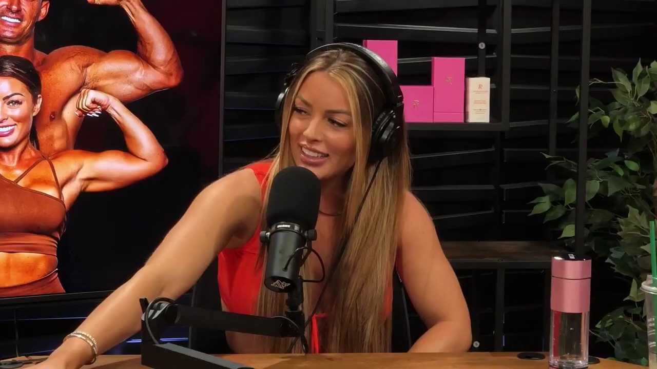 y2mate_is_-_Ep_21_-_Power_Alphas_Podcast__Behind_the_Scenes_of_the_WWE___Mandy_Saccomano___Sabby_Piscitelli-56w6yl4r2MY-720p-1711402344_mp42040.jpg