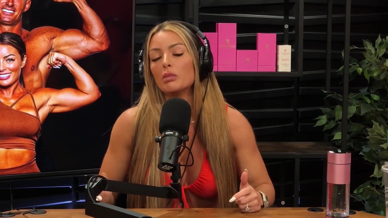 y2mate_is_-_Ep_21_-_Power_Alphas_Podcast__Behind_the_Scenes_of_the_WWE___Mandy_Saccomano___Sabby_Piscitelli-56w6yl4r2MY-720p-1711402344_mp42288.jpg