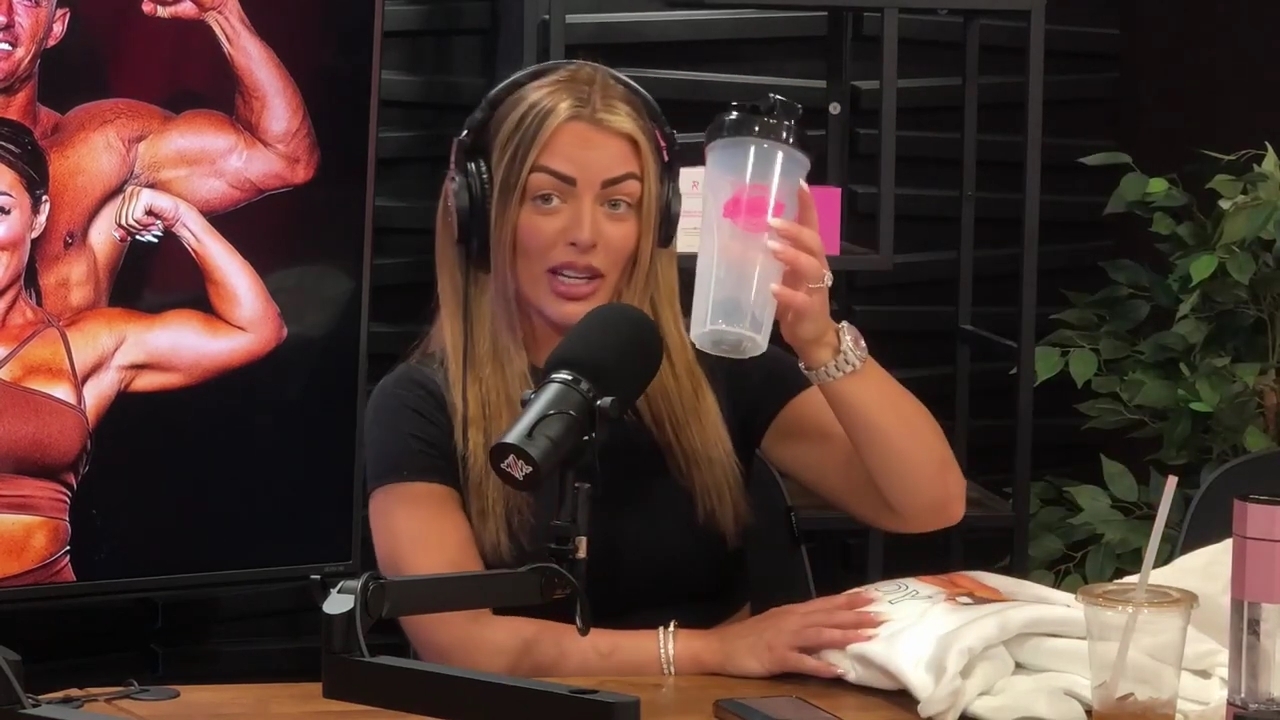 y2mate_is_-_Power_Alphas_Episode_25__WWE_Twitter_Beef___25th_Episode_Giveaway__Mandy_Sacs_and_Sabby_Piscitelli-_RBMZWVjmI4-720p-1714966429_mp42193.jpg