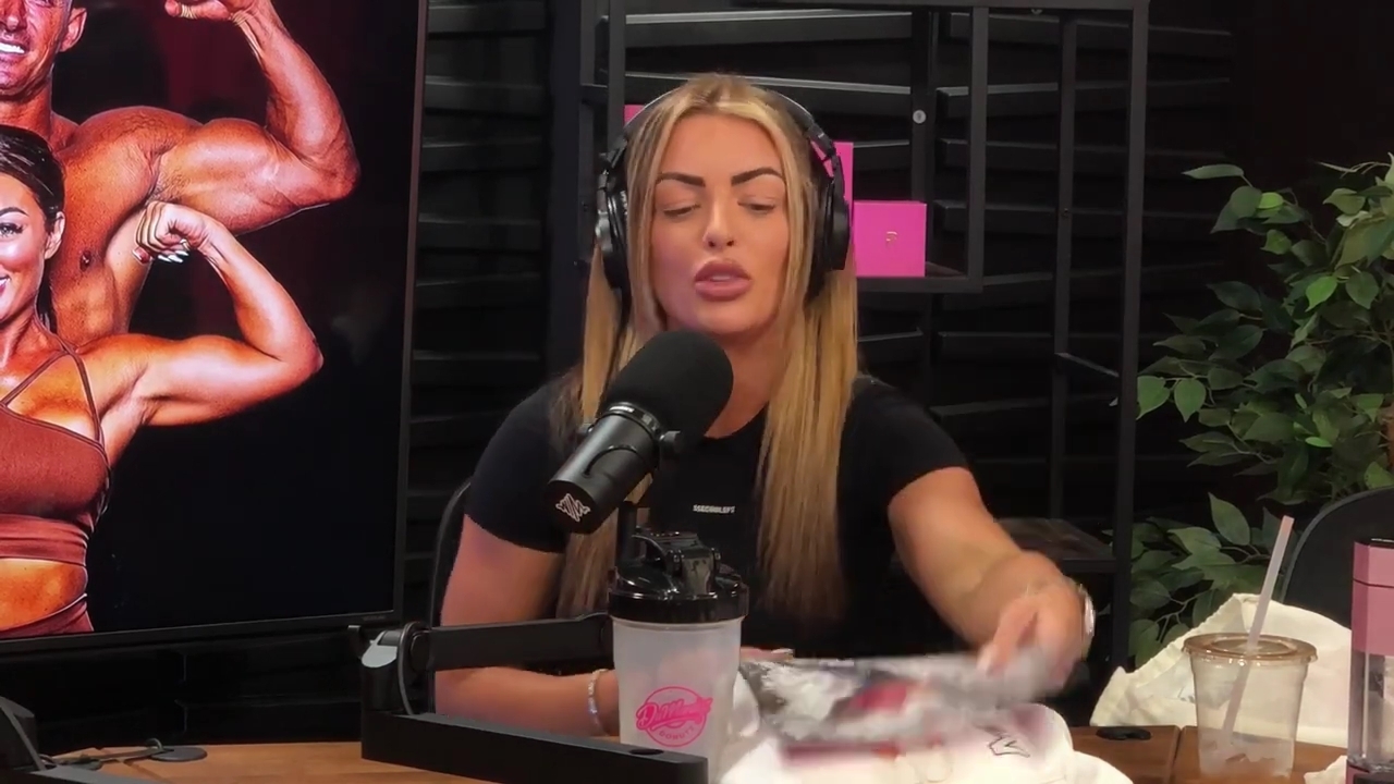 y2mate_is_-_Power_Alphas_Episode_25__WWE_Twitter_Beef___25th_Episode_Giveaway__Mandy_Sacs_and_Sabby_Piscitelli-_RBMZWVjmI4-720p-1714966429_mp42212.jpg
