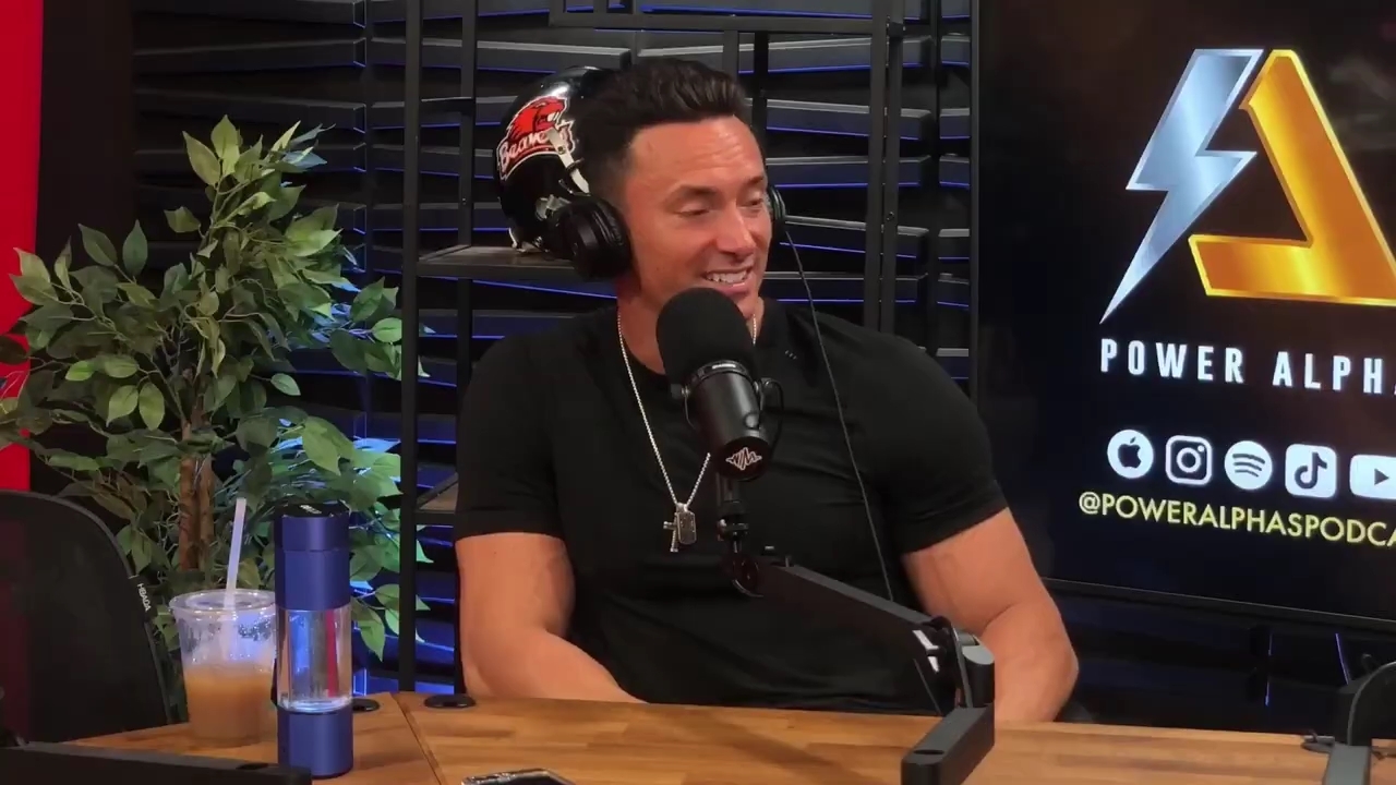 y2mate_is_-_Power_Alphas_Episode_25__WWE_Twitter_Beef___25th_Episode_Giveaway__Mandy_Sacs_and_Sabby_Piscitelli-_RBMZWVjmI4-720p-1714966429_mp42303.jpg