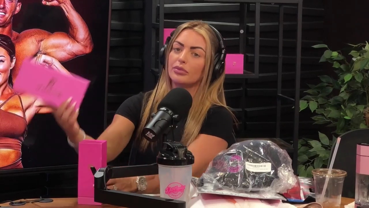 y2mate_is_-_Power_Alphas_Episode_25__WWE_Twitter_Beef___25th_Episode_Giveaway__Mandy_Sacs_and_Sabby_Piscitelli-_RBMZWVjmI4-720p-1714966429_mp42324.jpg