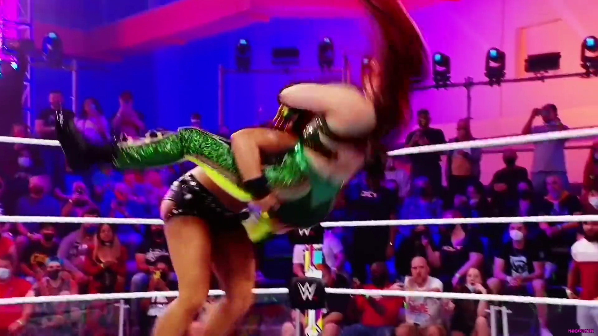 yt1s_com_-_NXT_New_Years_Evil_returns_tonight_1080p_mp40411.jpg