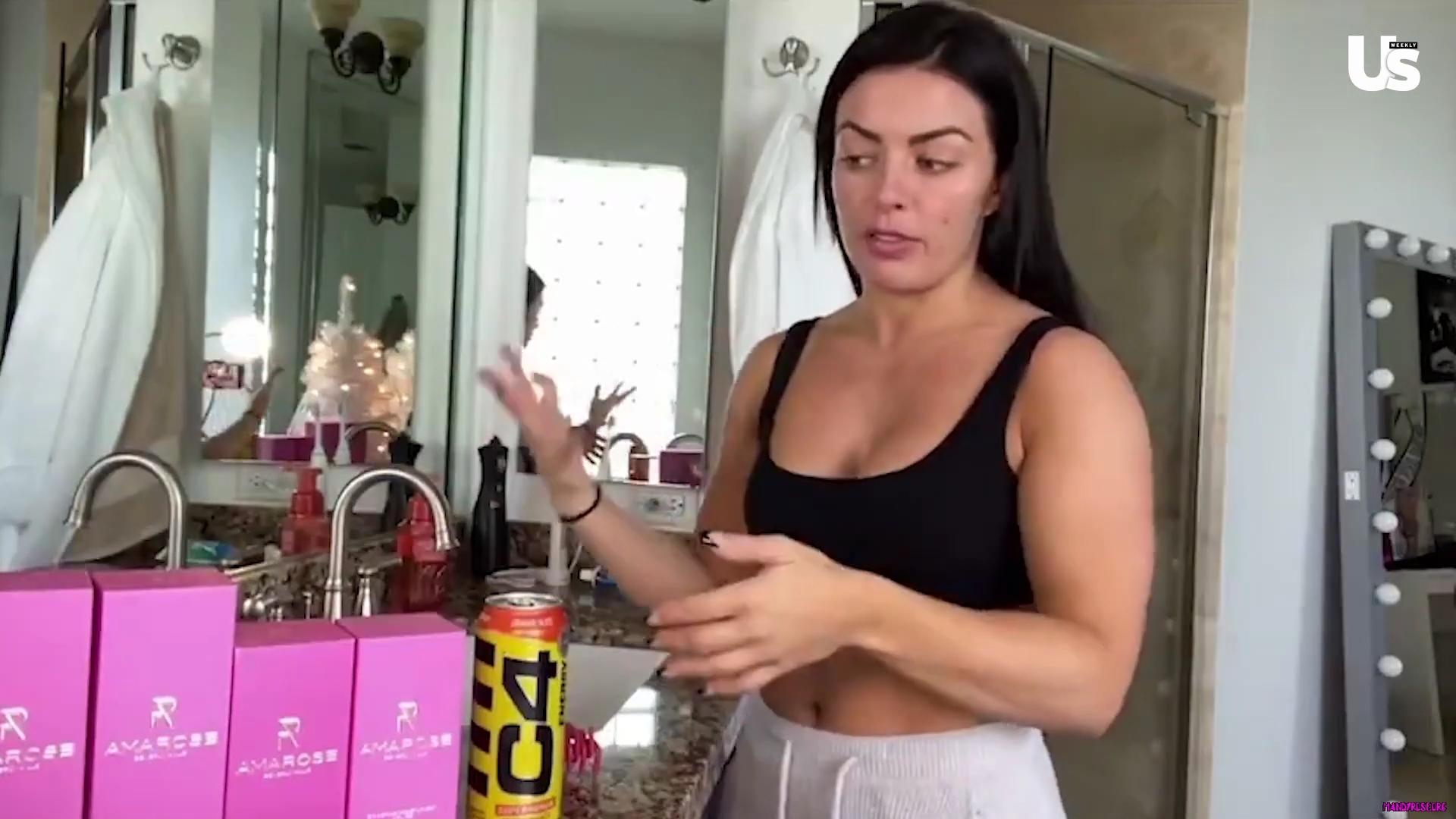 yt1s_com_-_WWE_Mandy_Rose_Shows_Off_Her_Beauty_Sleep_Routine__Beauty_Sleep_1080p_mp40022.jpg