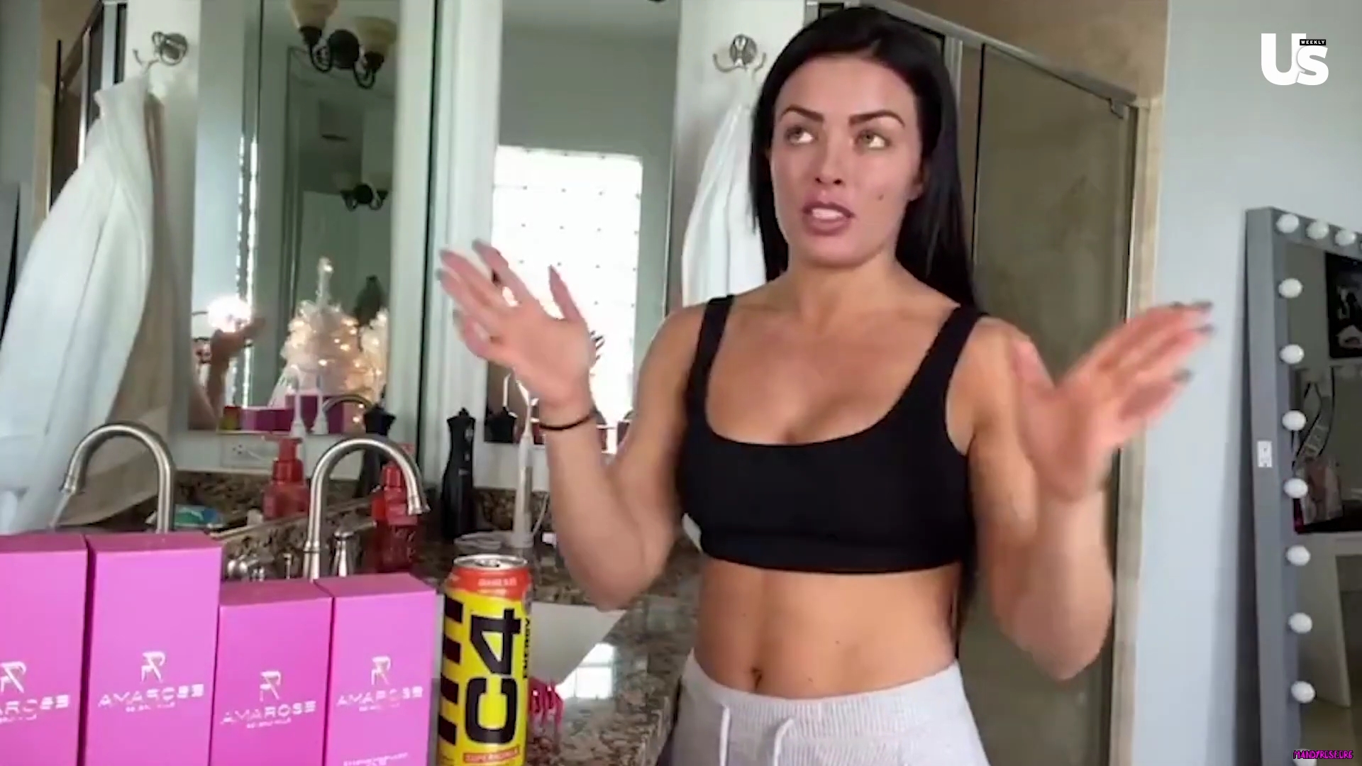 yt1s_com_-_WWE_Mandy_Rose_Shows_Off_Her_Beauty_Sleep_Routine__Beauty_Sleep_1080p_mp40027.jpg