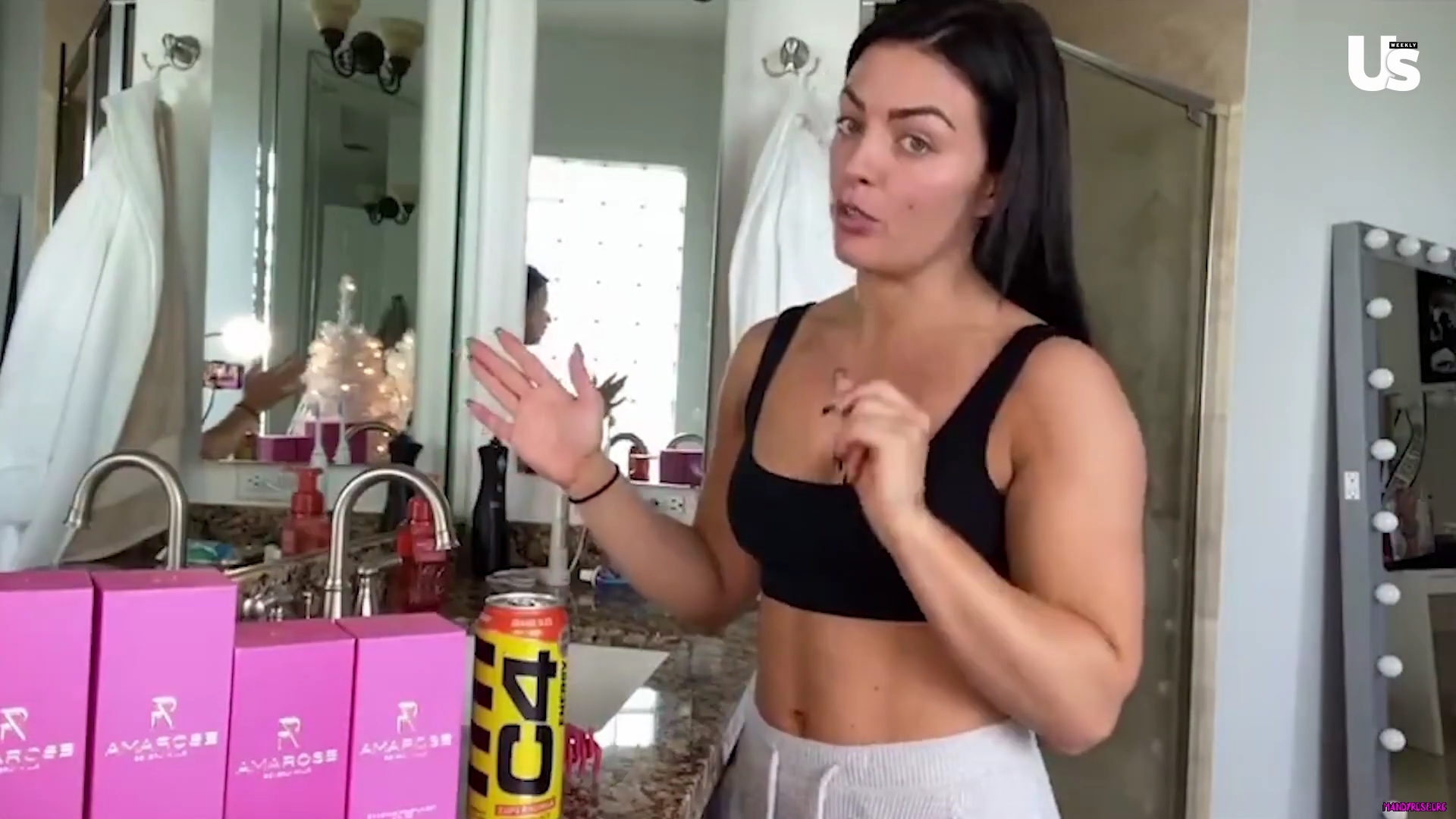 yt1s_com_-_WWE_Mandy_Rose_Shows_Off_Her_Beauty_Sleep_Routine__Beauty_Sleep_1080p_mp40029.jpg
