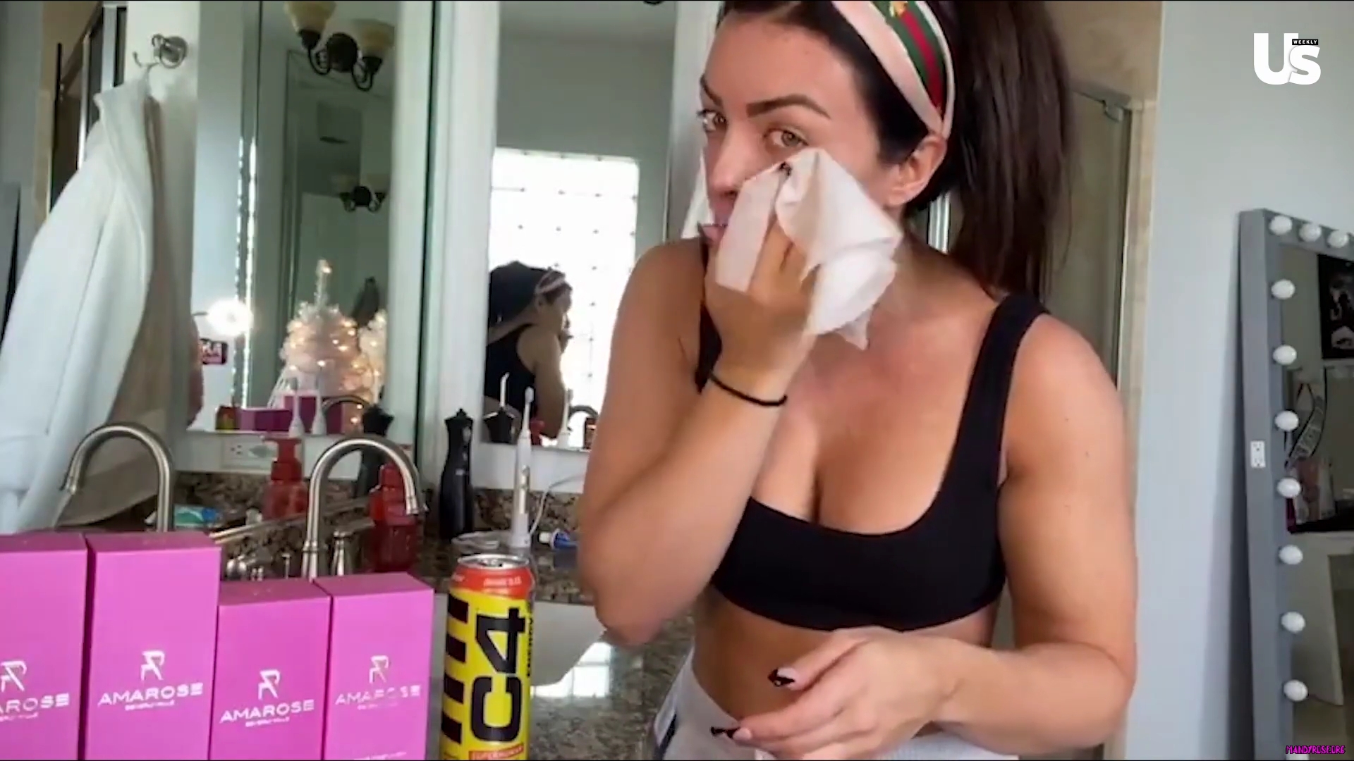 yt1s_com_-_WWE_Mandy_Rose_Shows_Off_Her_Beauty_Sleep_Routine__Beauty_Sleep_1080p_mp40126.jpg