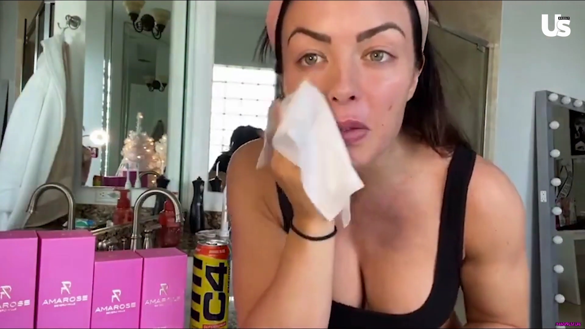 yt1s_com_-_WWE_Mandy_Rose_Shows_Off_Her_Beauty_Sleep_Routine__Beauty_Sleep_1080p_mp40128.jpg