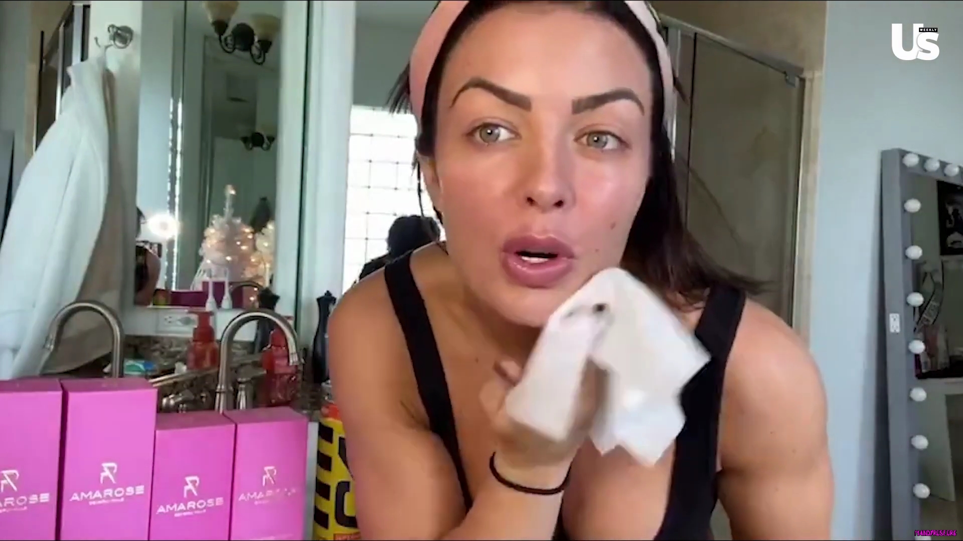 yt1s_com_-_WWE_Mandy_Rose_Shows_Off_Her_Beauty_Sleep_Routine__Beauty_Sleep_1080p_mp40129.jpg